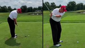 唐纳德·特朗普（Donald Trump）在自己的高尔夫球场上嘲笑“中国制造”的破碎秋千