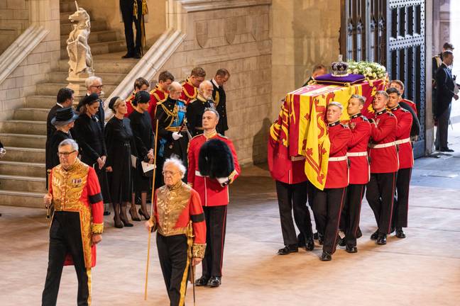 在葬礼举行之前，女王的棺材在威斯敏斯特大厅展出。学分：杰夫·吉尔伯特 /阿拉米库存照片