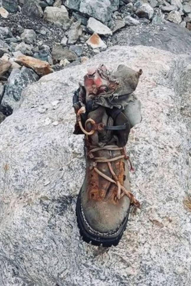 Geunther Messner靴子的位置证明了他的兄弟的纯真。学分：Instagram/@renholdMessner_official