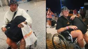 度假者假装他需要轮椅，在机场跳过两个小时的队列
