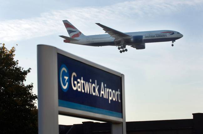 盖特威克机场（Gatwick Airport）将在暑假之前取消数千个航班。信用：Alamy