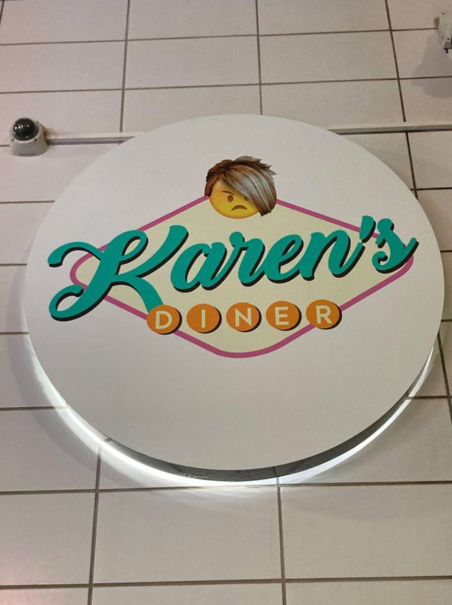 Karen的Diner提醒客户这仍然是一家“功能正常的餐厅”，因此OHS规则适用。学分：DPA图片联盟/ Alamy Stock Photo