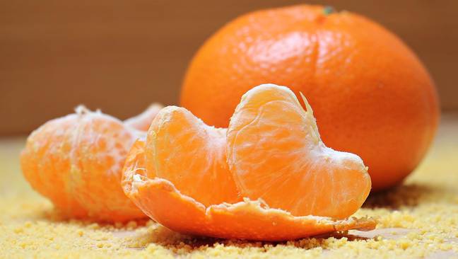 特易购的橘子由于其生产过程而被归类为素食主义者。学分：Pixabay