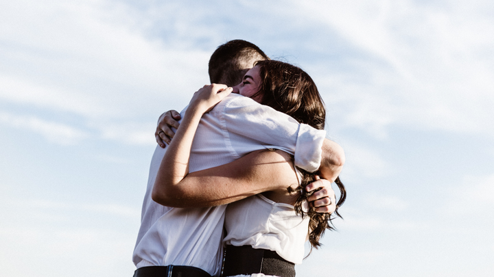 People Are Now Debating Online Whether Your Boyfriend Should Be Allowed To Hug People