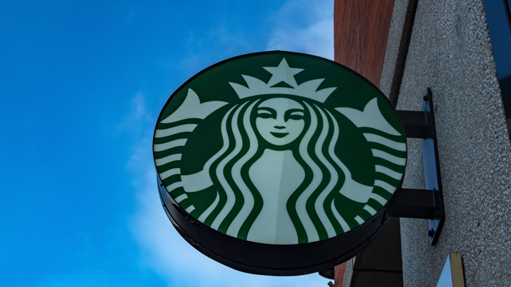 NHS Workers Can Get A Free Drink At Starbucks This Week