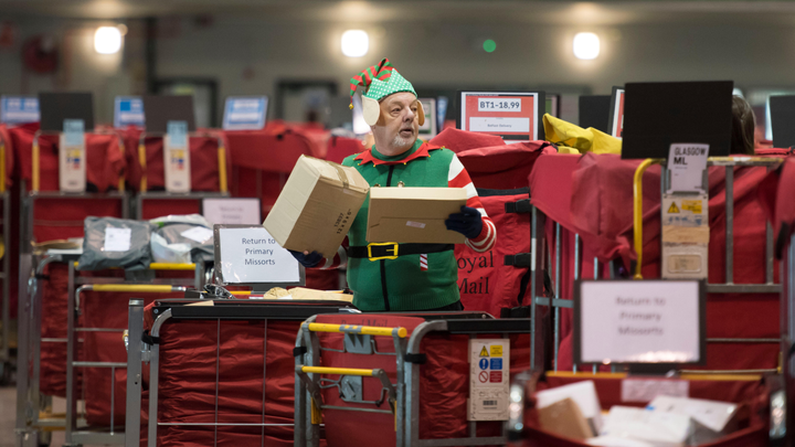 Christmas Deliveries Could Be Delayed As Shops Plan To Close Early Due To Omicron
