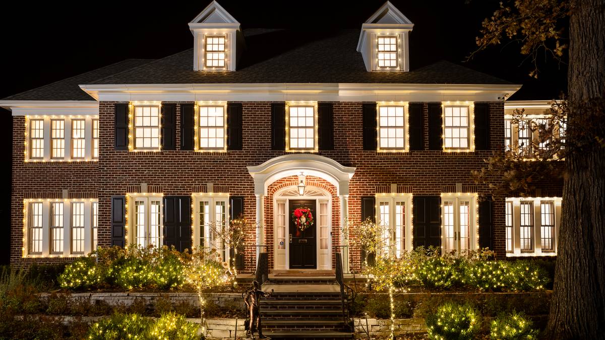 House From Home Alone Available On Airbnb For One Night Only