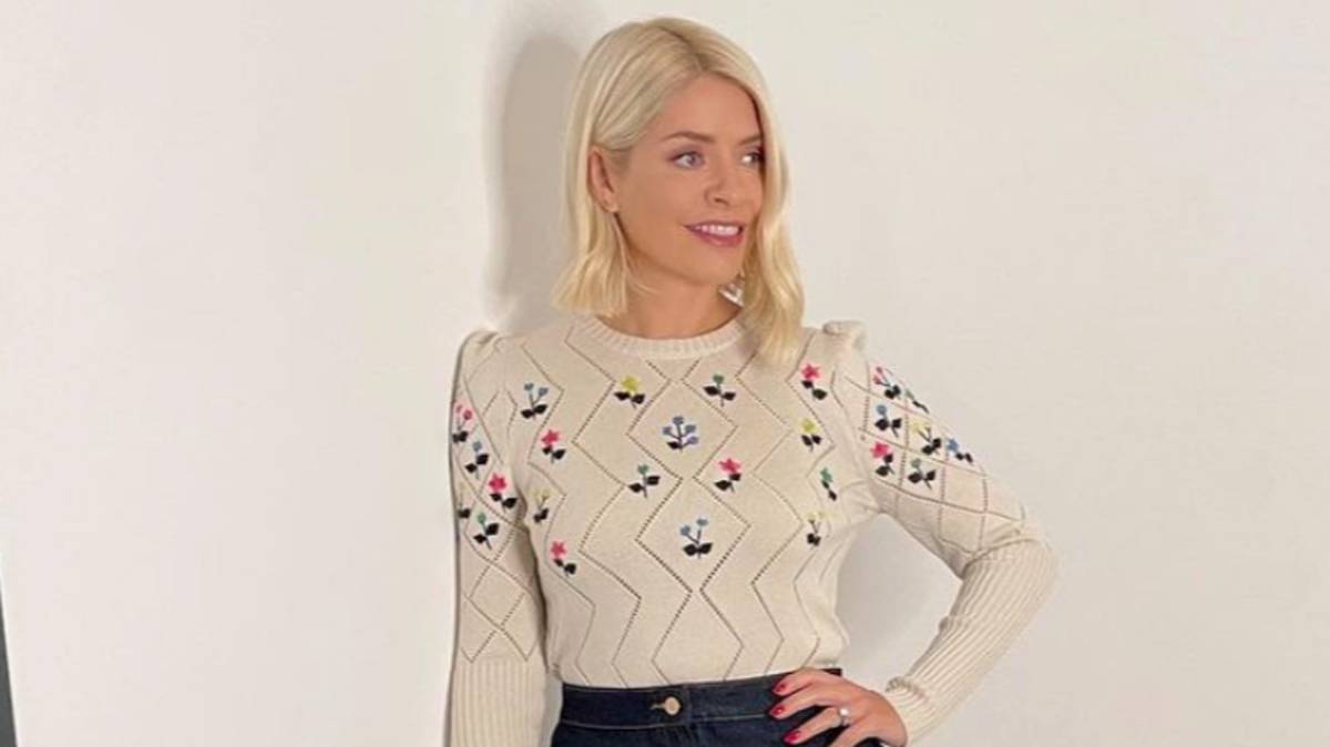 Holly Willoughby opens up about THAT 'sex goddess' advert: 'I look so young  - I like it', Celebrity News, Showbiz & TV