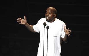 坎耶·韦斯特（Kanye West）在感情中期的演讲中点燃了2020年总统大选