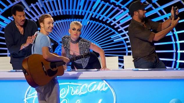 Katy Perry Kissed American Idol Contestant And He Didnt Like It Ladbible
