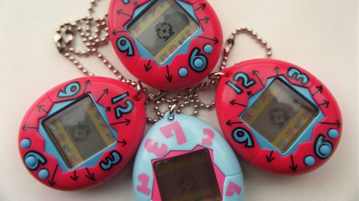 It's Not All Doom And Gloom, Guys. Original Tamagotchis Are Making A  Comeback - LADbible