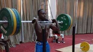 乌干达举重运动员在奥运会上失踪了，留下了便笺