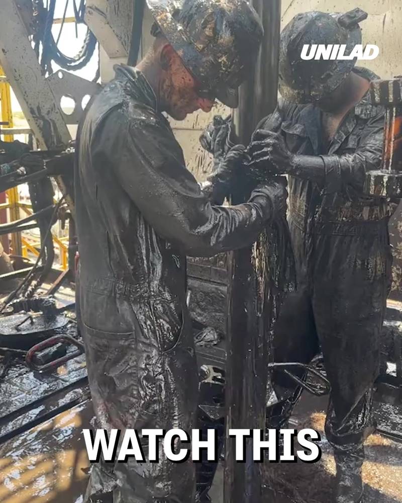 Working in an oil field 👀🛢️