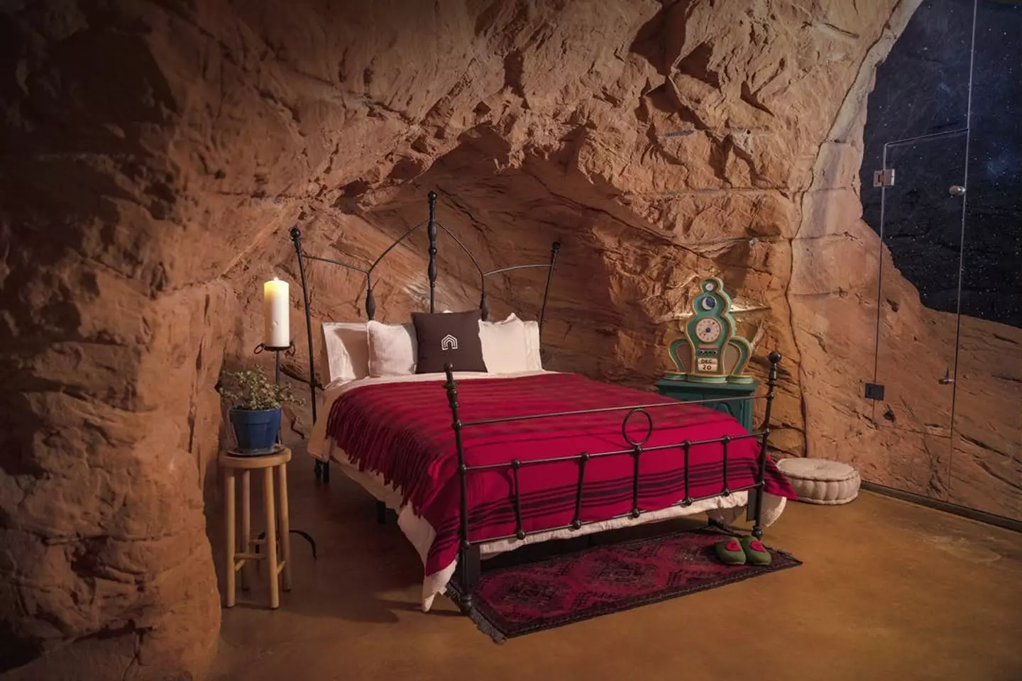 The Grinch's lair has two bedrooms and two bathrooms. (