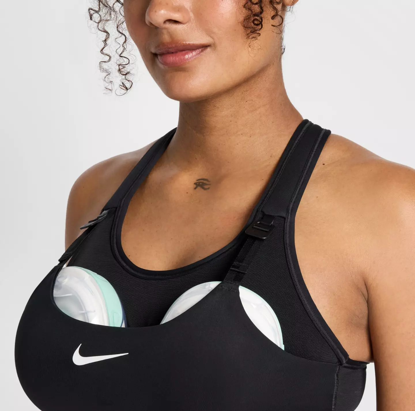The bra also allows for wearing a breast pump and comes with the Nike Leak Protection.