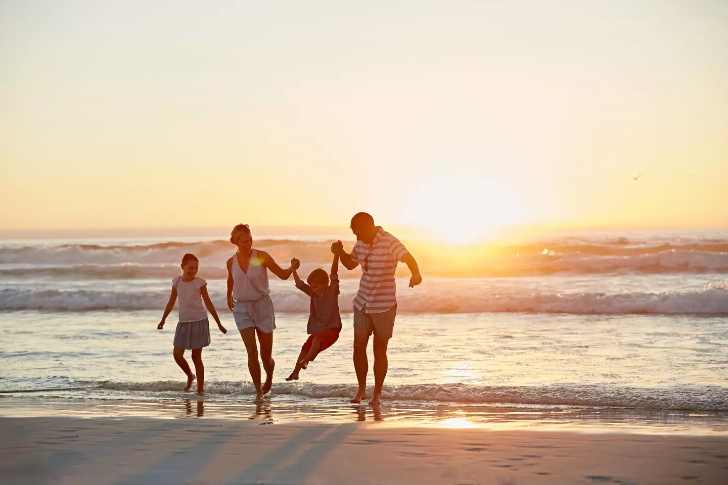 Many families are eager to get the best deal when booking their summer holiday. (Morsa Images / Getty Images)