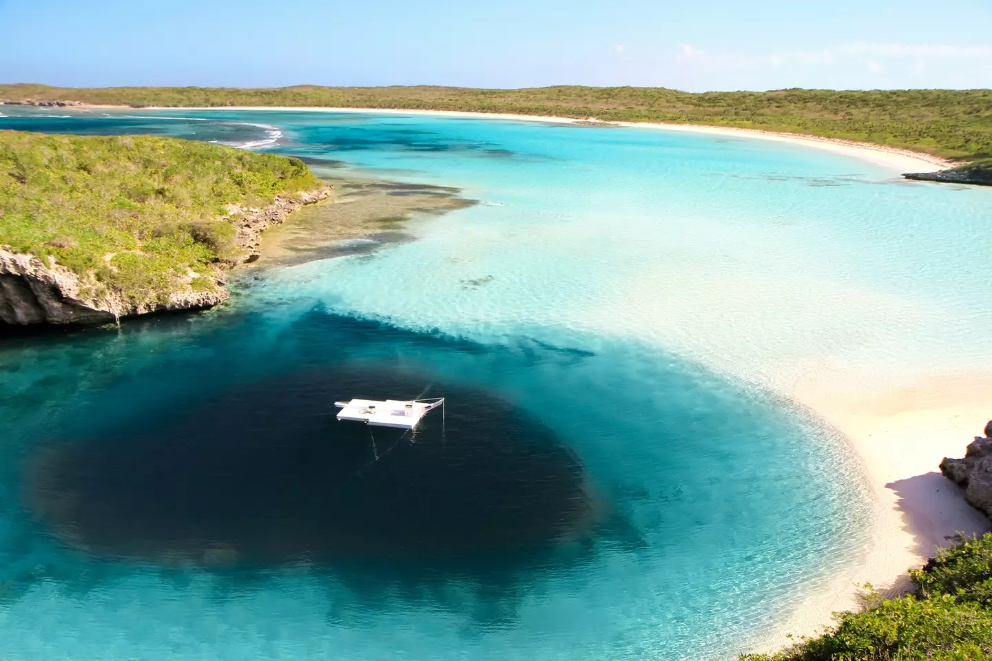 The 663ft deep Bahamian sinkhole is 'virtually unexplored'. (Enn Li Photography/Getty Images)