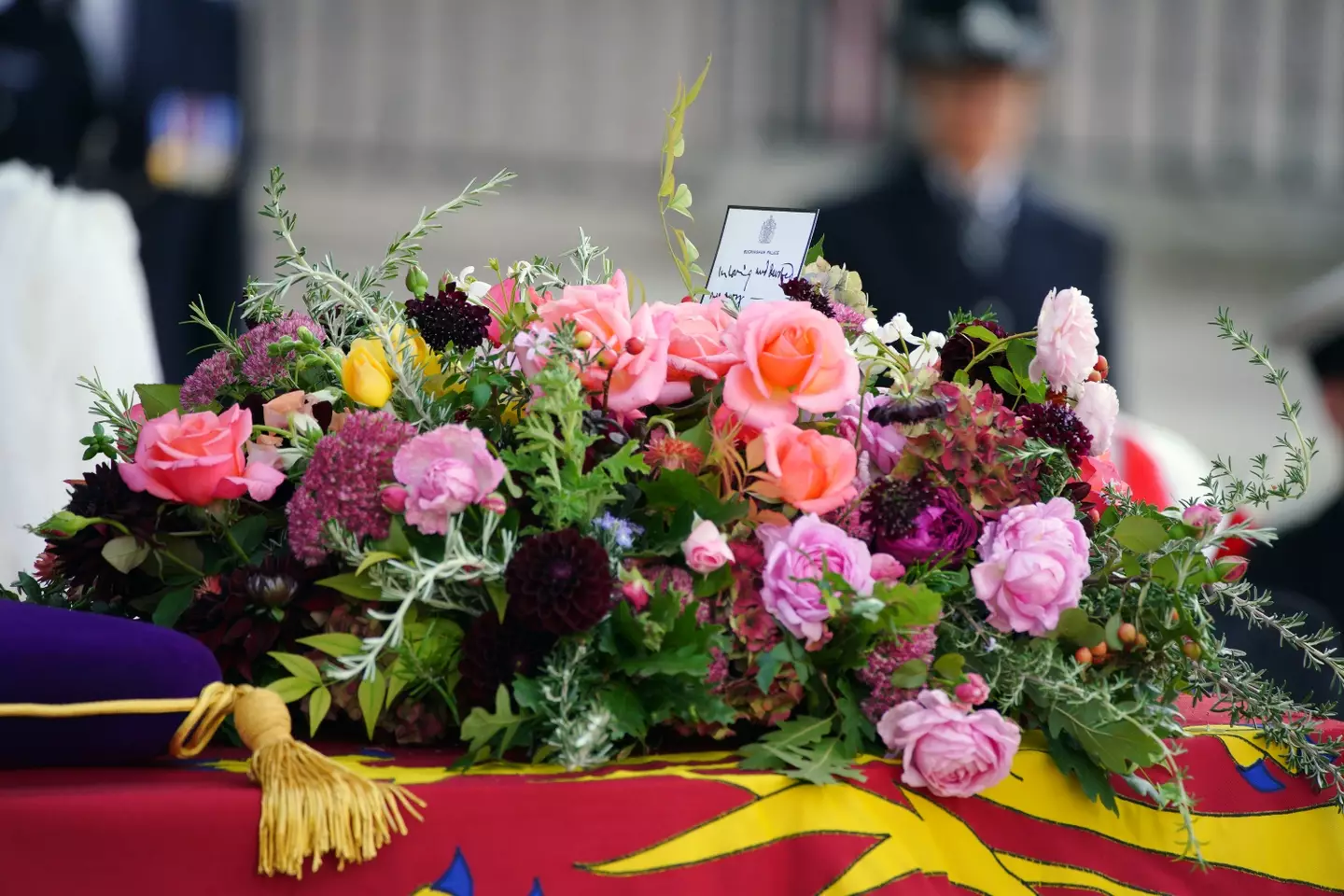 King Charles III left a note on the Queen's coffin.