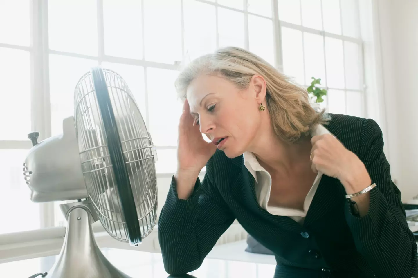 UK workers have wondered if there's a legal maximum office temperature. (Sean De Burca/Getty)
