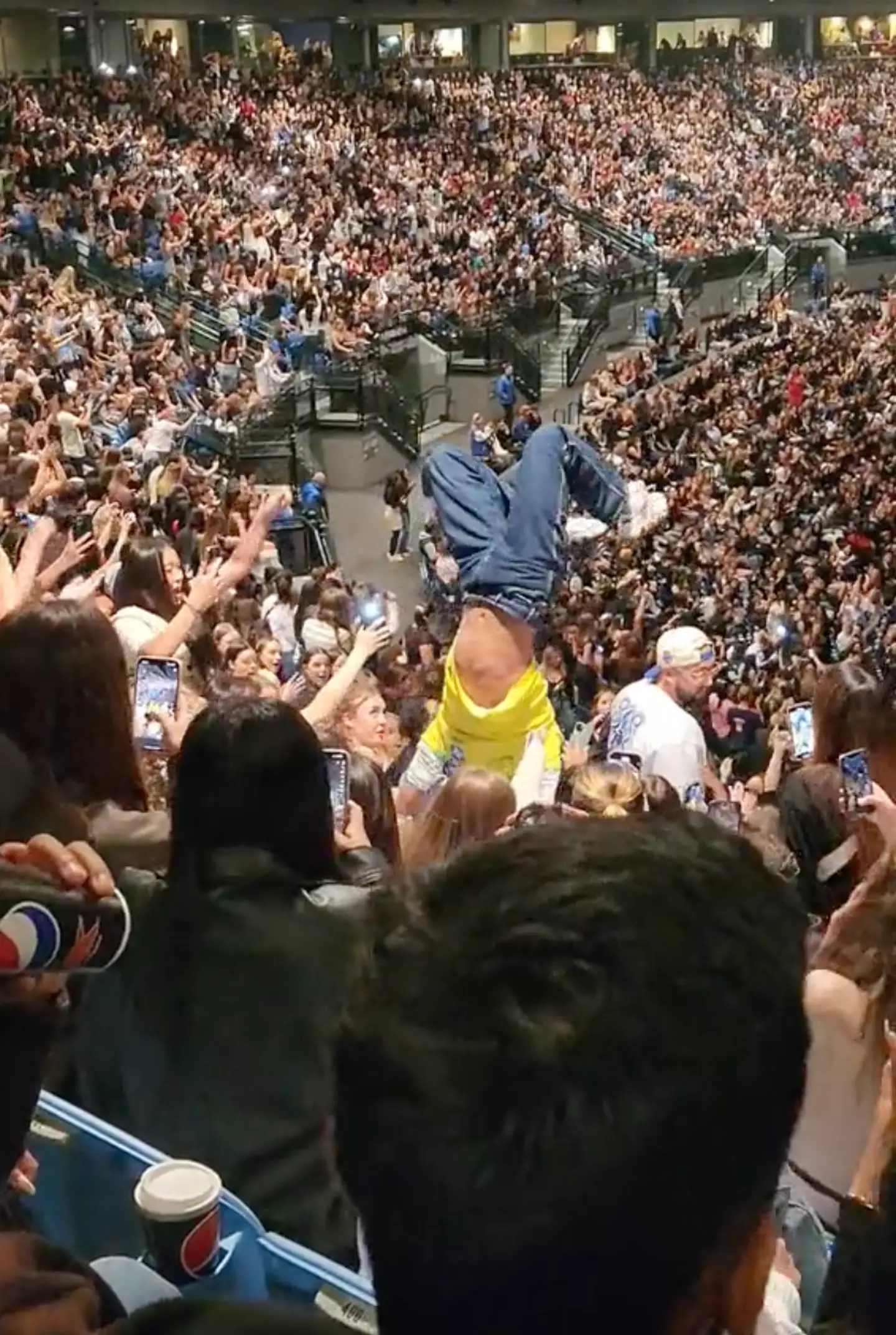 Fans were getting up to all sorts at the Melbourne gig (TikTok/@wetwater_)
