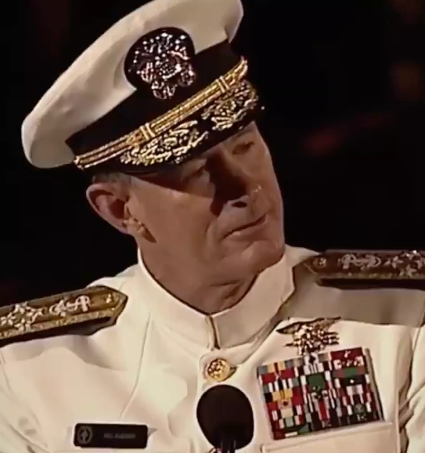 Admiral McRaven shared some words of wisdom with graduates. (Texas Exes)