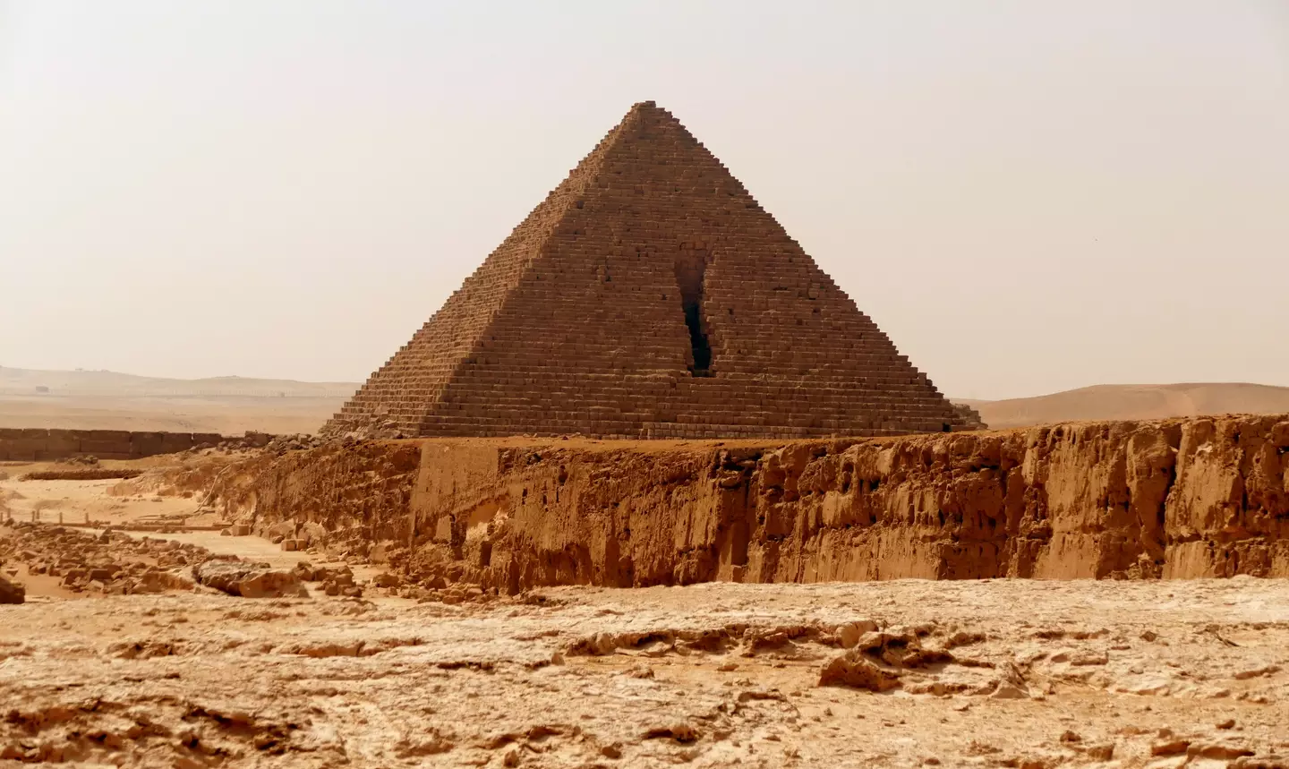 The gash in the Pyramid of Menkaure is the result of Sultan Al-Aziz Uthman's attempt to demolish it.