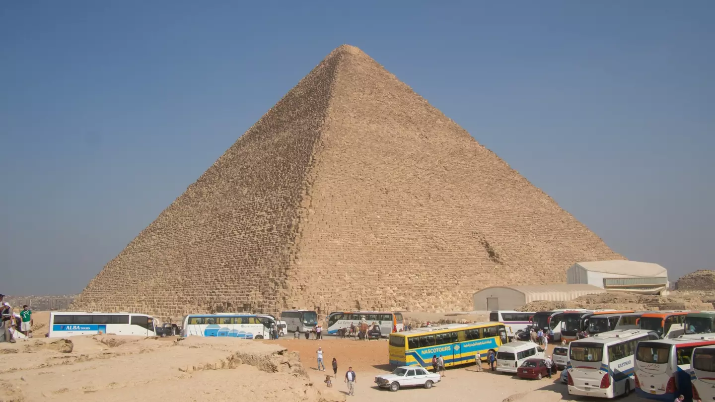 Pyramid Khufu is the largest in Giza.