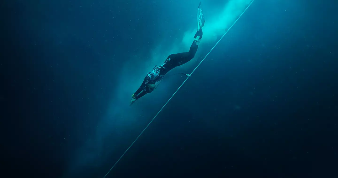 The Deepest Breath follows the incredible lives of freedivers.