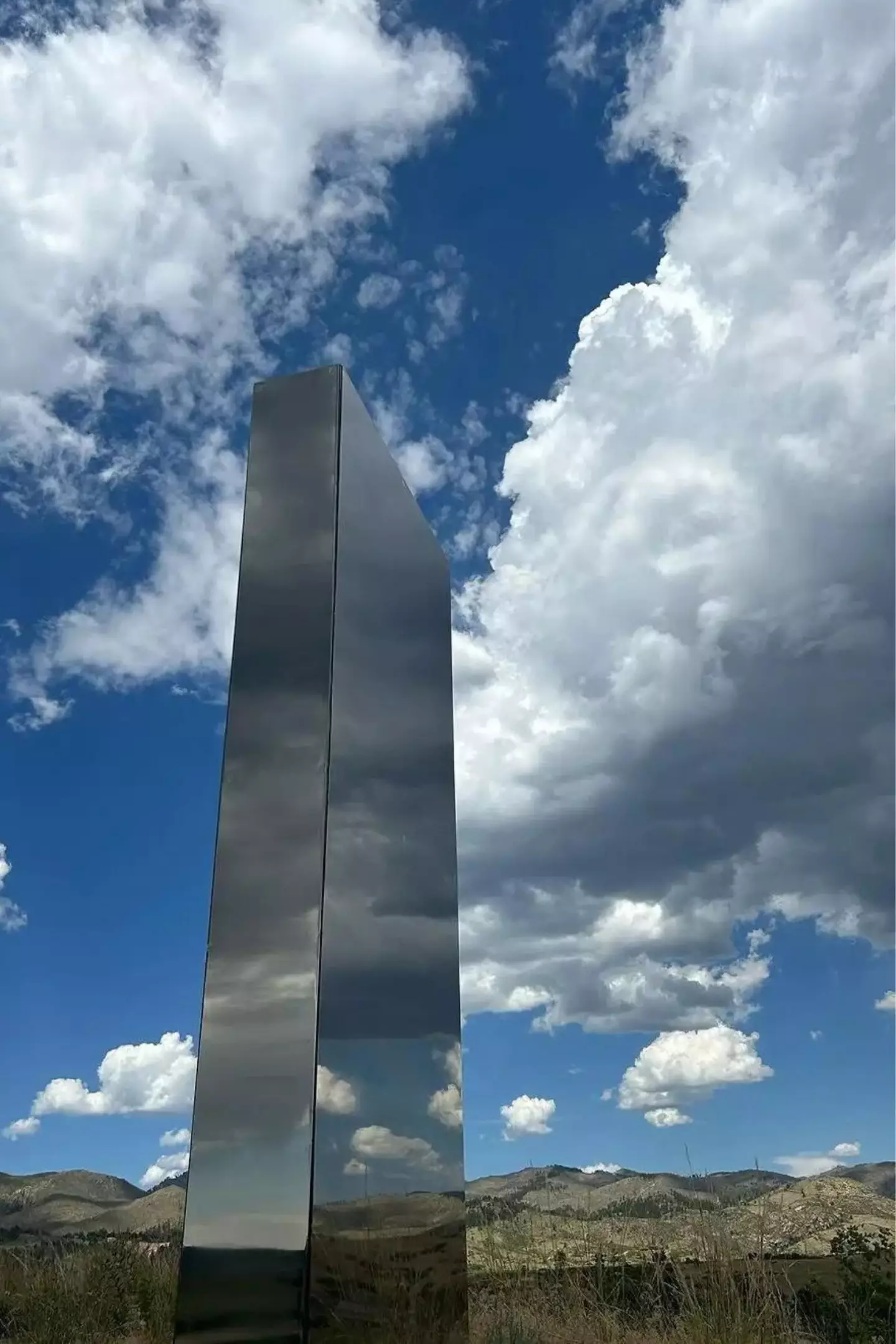 No connection between the first and second monoliths have been confirmed. (howlingcowcafe/Instagram)