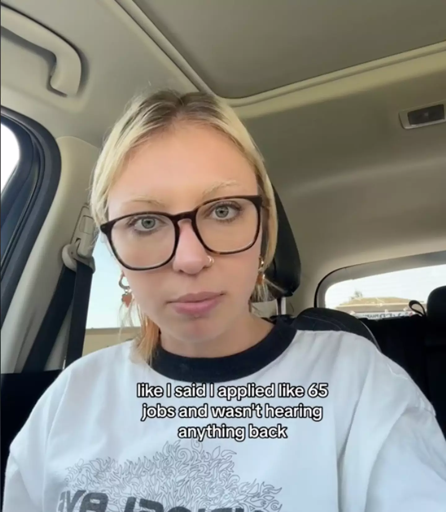 She explained that companies are using artificial intelligence to either deny or push forward applicants.(TikTok/camipetyn)