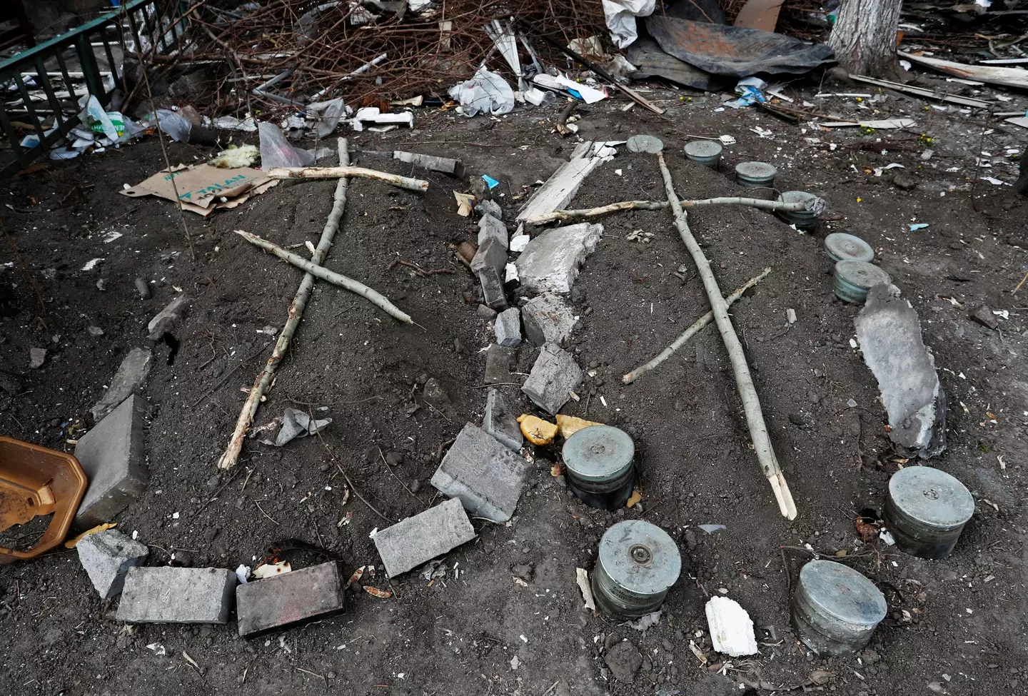 Two graves in Mariupol.