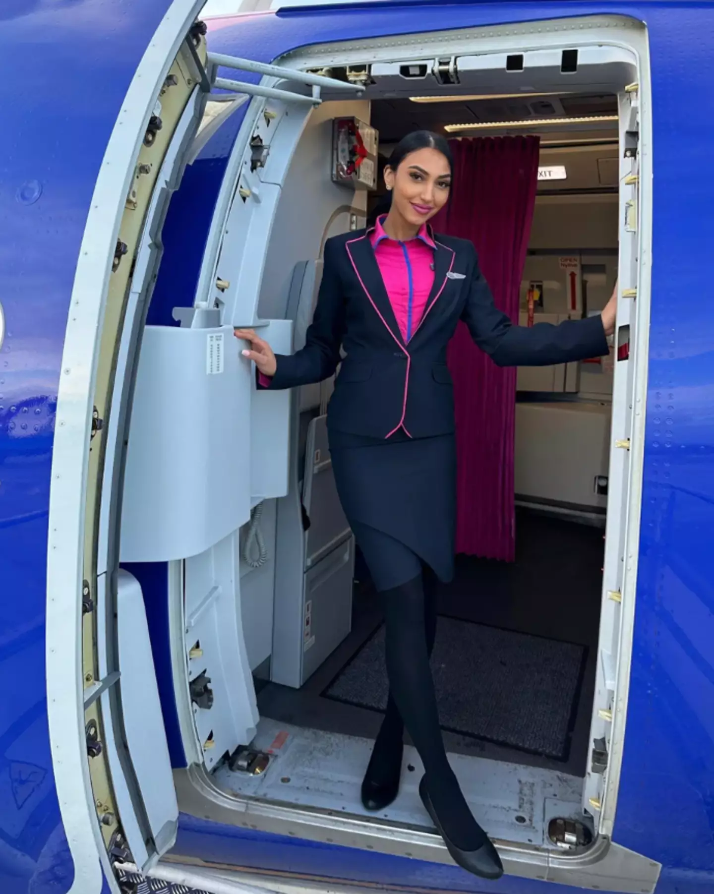 Rania is a flight attendant for Wizz Air. (Instagram/@rania_ibo)