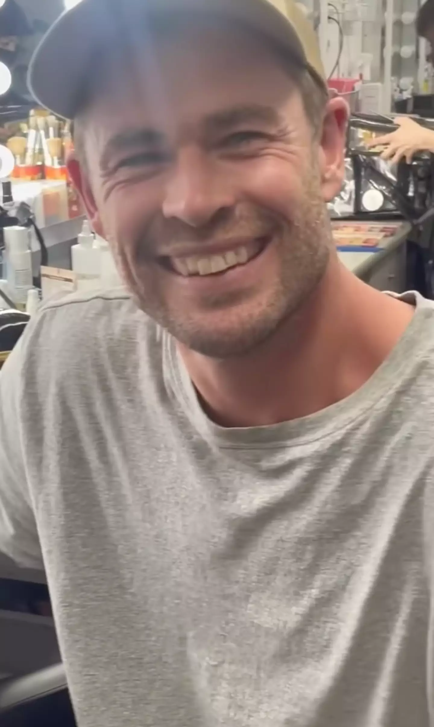 Chris Hemsworth looked very different with prosthetic teeth. (Instagram/@chrishemsworth)