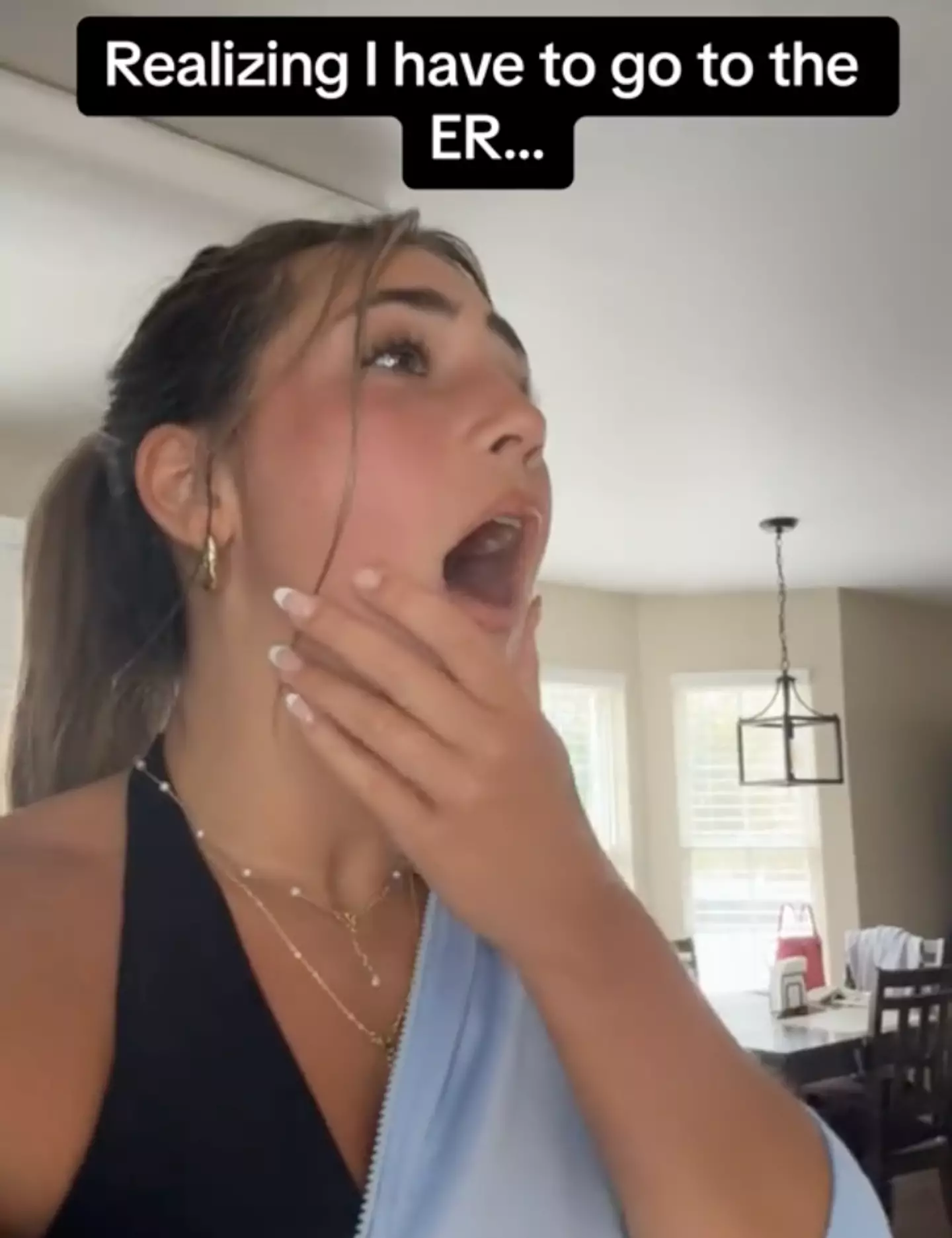 A TikToker was able to find the funny side of things when she realized that her jaw wouldn’t close. (TikTok?@jennasinatra)