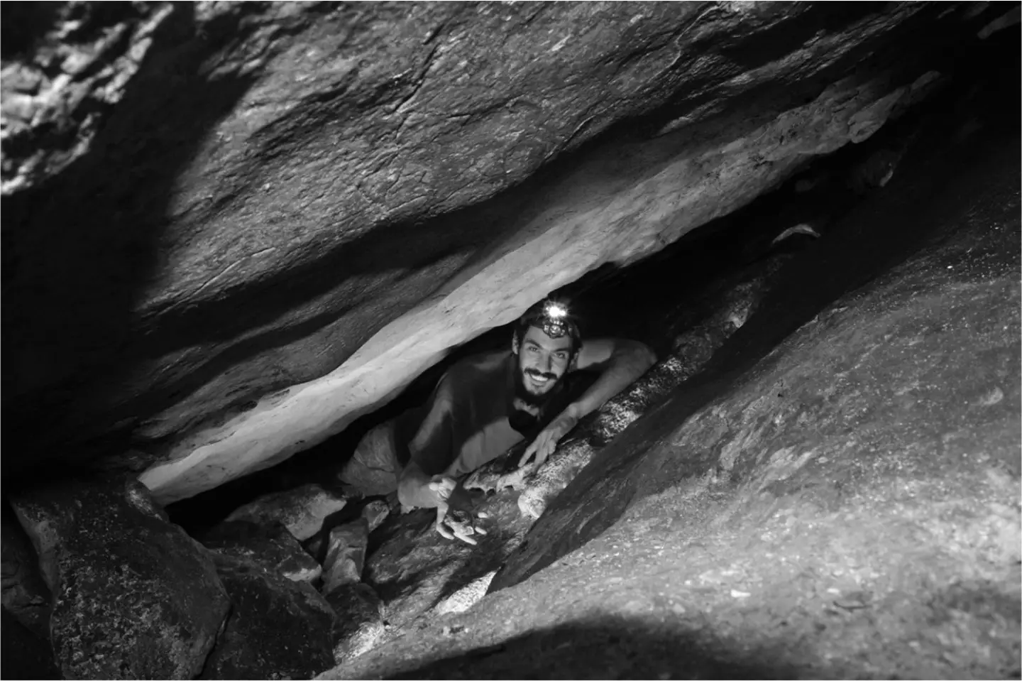 Archaeologists at the site. B. Zissu under the Te’omim Cave Archaeological Project