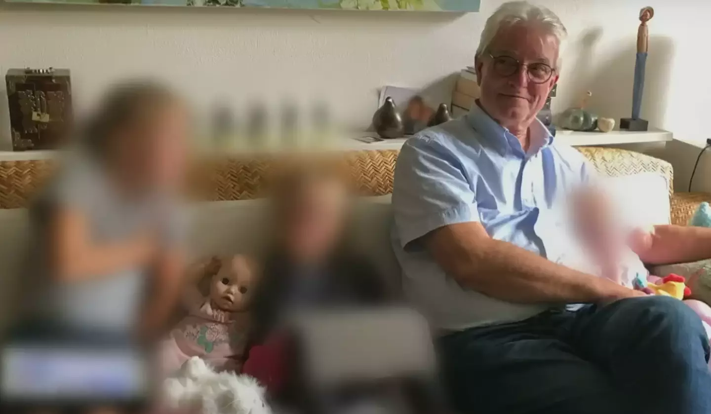 Doting grandfather Jan Beulenkamp pictured with three of his grandchildren before the assault. (YouTube/)Opsporing Verzocht