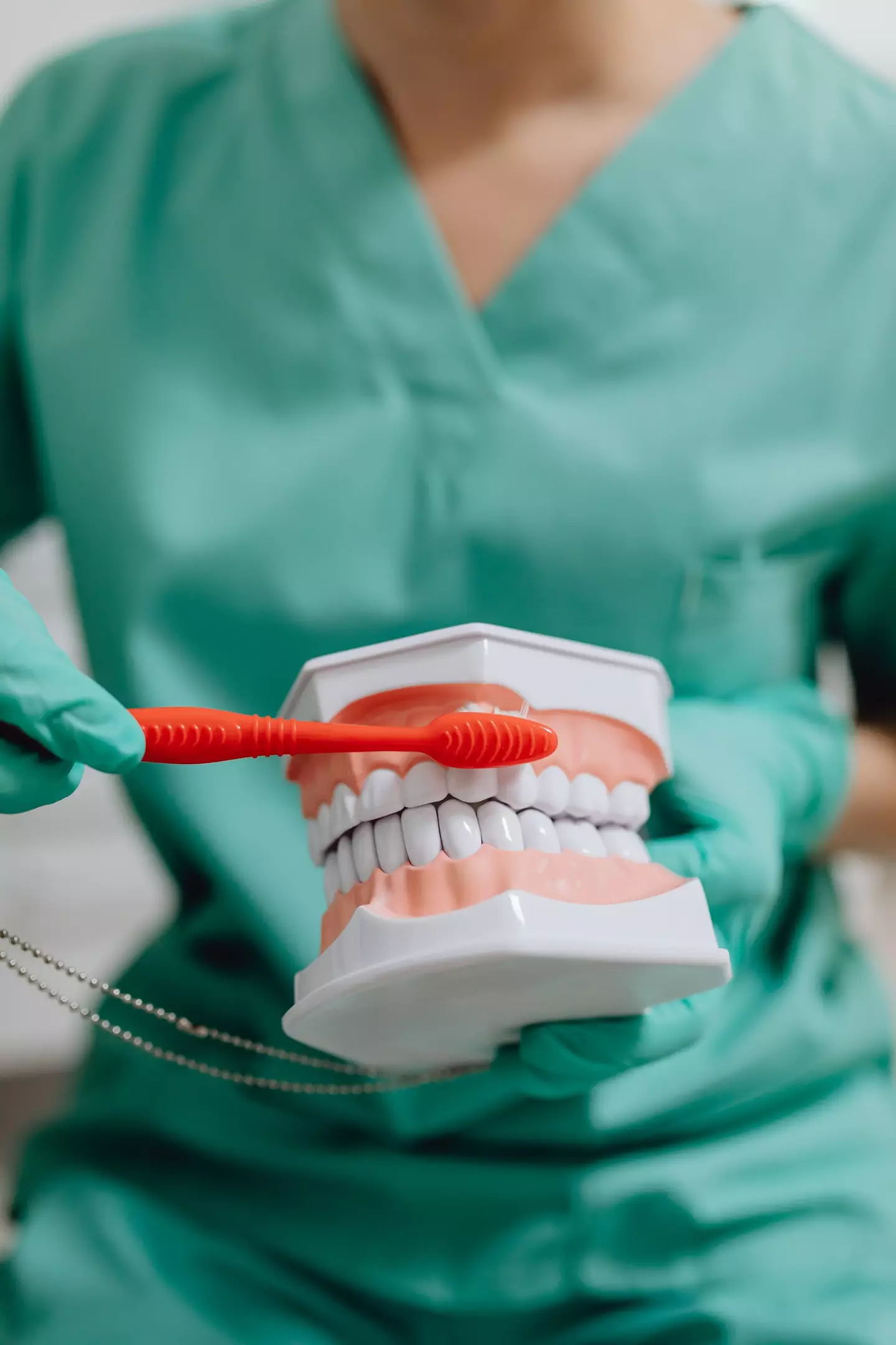 A dentist has revealed whether you should brush before or after breakfast.