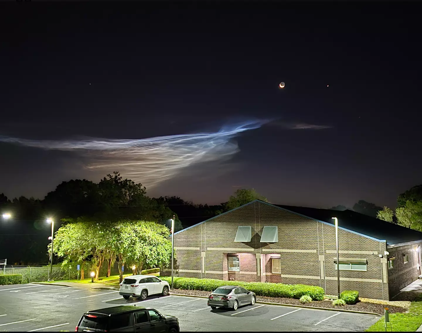 Noctilucent clouds essentially look like a slivery wisp of cloud that is entwined with itself in a white and blue hue. (NWSTampaBay)