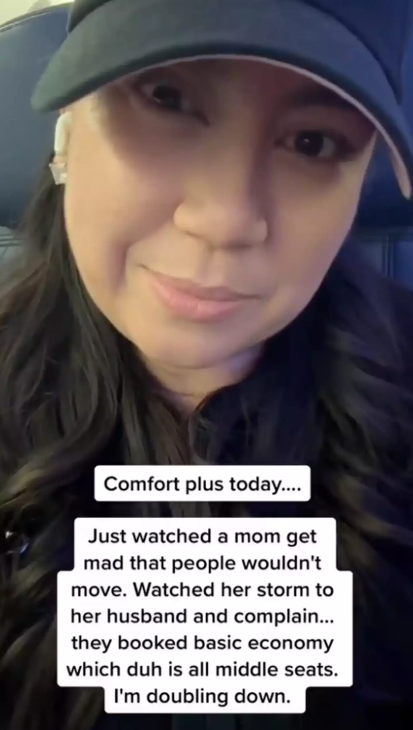 She says if families want to sit together they need to plan ahead (TikTok/@maresasd)