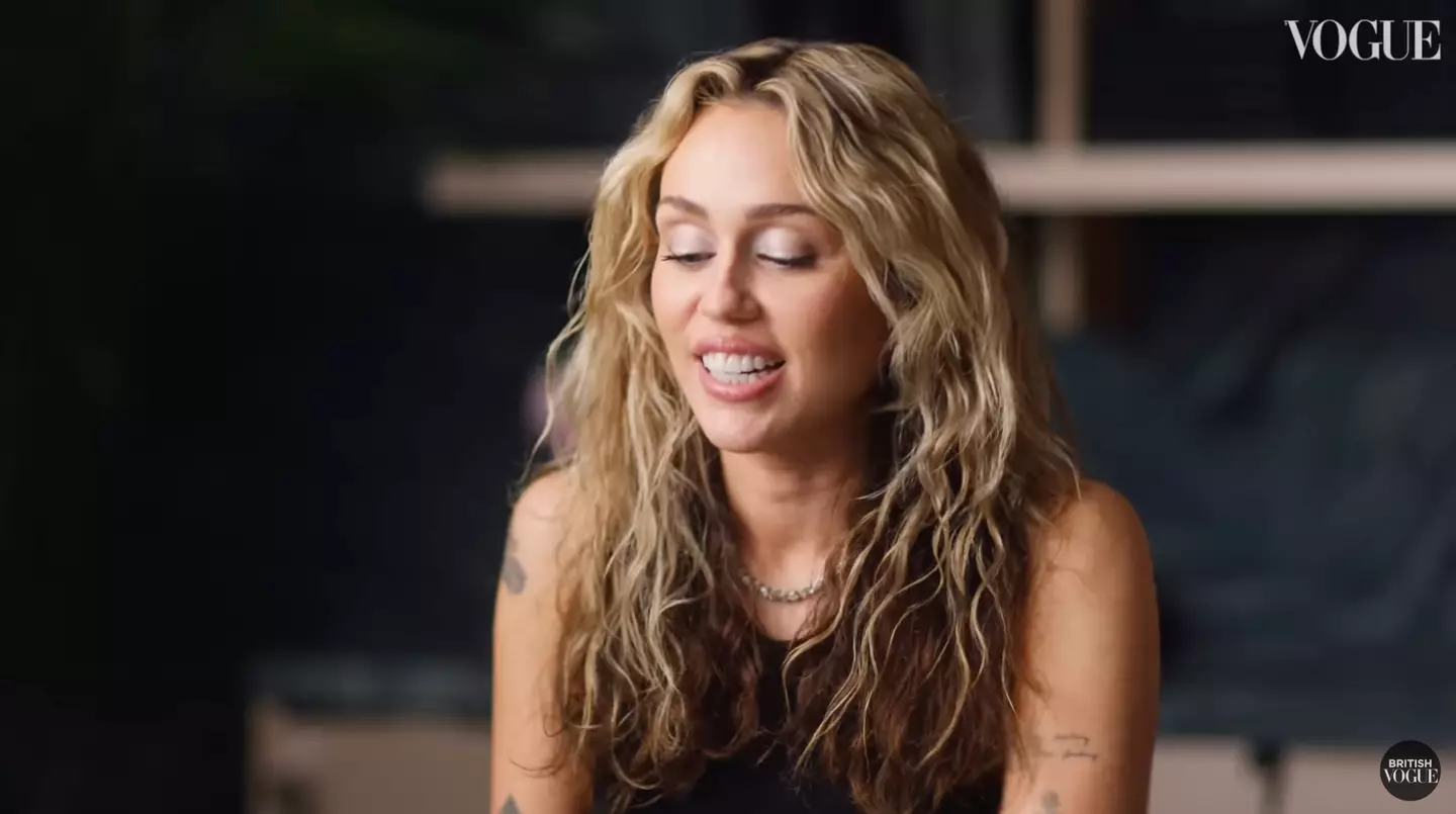 Miley Cyrus reflects on her top falling off on live TV in awkward ...