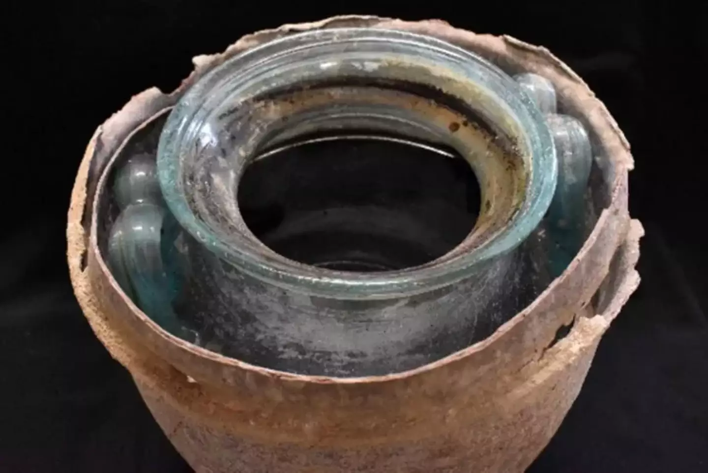The world's oldest wine was discovered in an urn. (JUAN MANUEL ROMAN/ JOURNAL OF ARCHAEOLOGICAL SCIENCE)