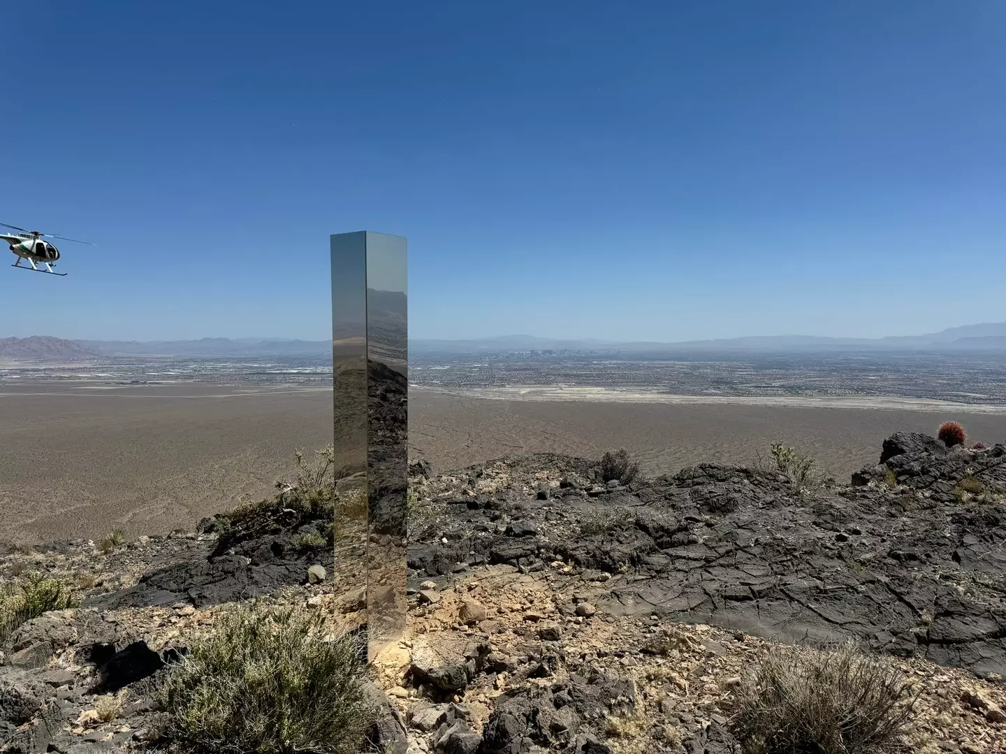 The mysterious object seemingly came out of nowhere. (X/@LVMPD)