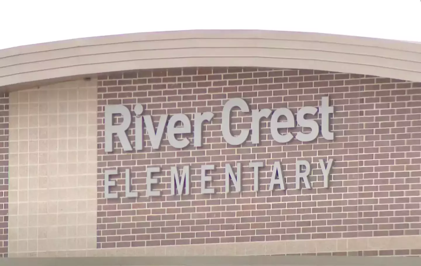 The teacher and student were at River Crest Elementary School in Hudson. (WCCO-CBS Minnesota)
