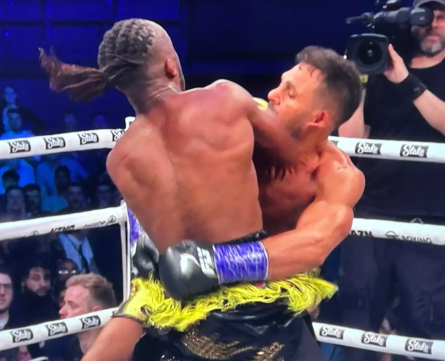 What appears to be an elbow from KSI knocking Joe Fournier out. (Image