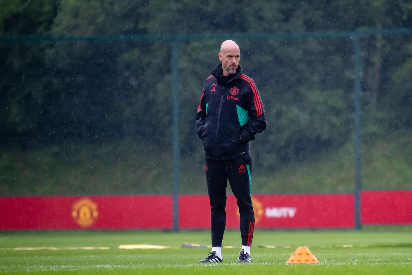 Erik ten Hag during a Manchester United training session. Image: Getty