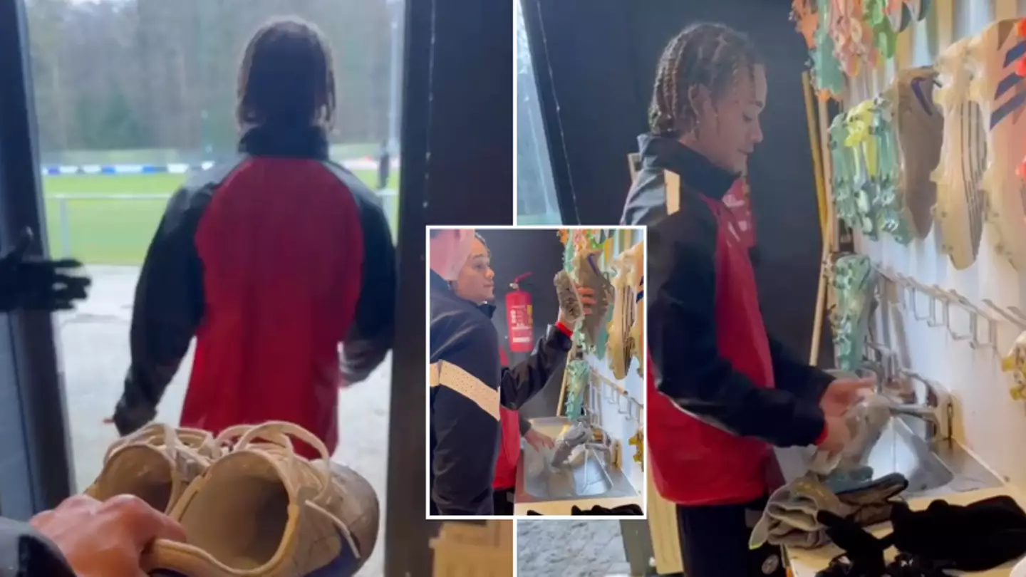 PSV players keep Xavi Simons' feet on ground by getting him to clean boots after training