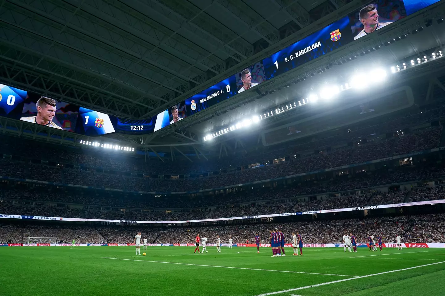 Real Madrid will close the Bernabeu roof when they face Bayern Munich.