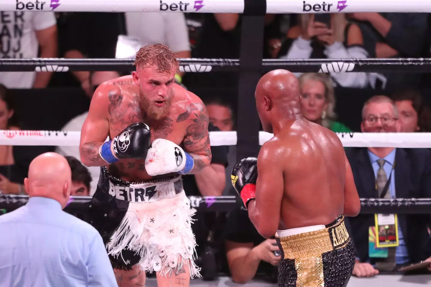 Jake Paul and Anderson Silva during their bout. Image: Alamy 