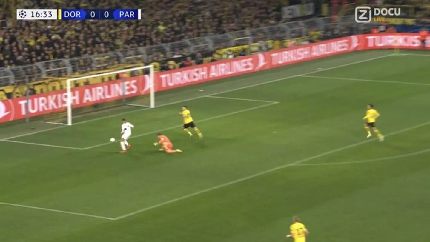Kylian Mbappe denied open goal by phenomenal block from Niklas Sule during Dortmund vs PSG