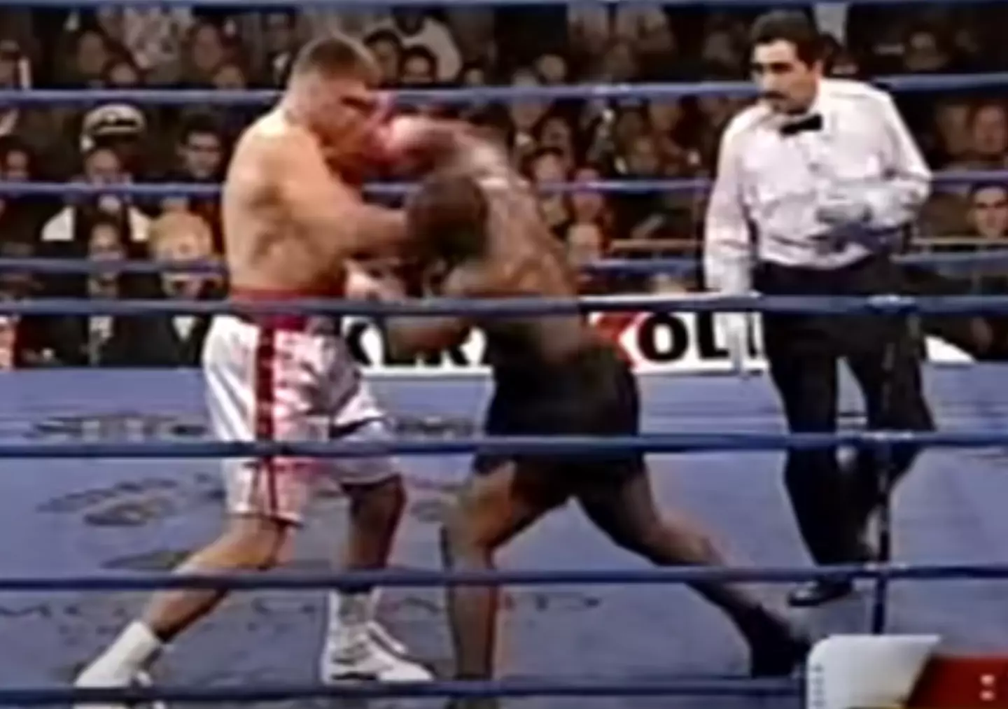 Tyson landed a devastating right hook in round one (